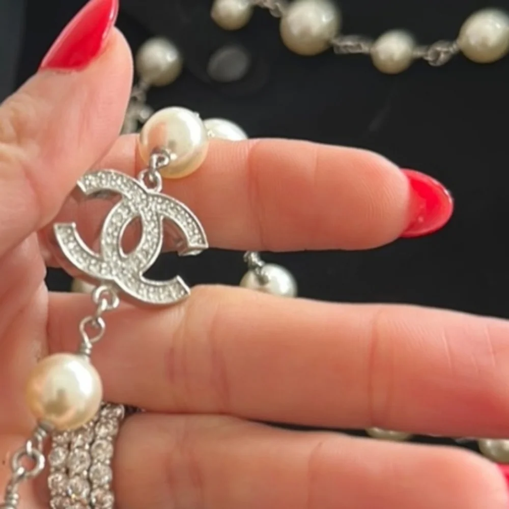 CHANEL Pearly White and Silver 5cc Charm Long Necklace
